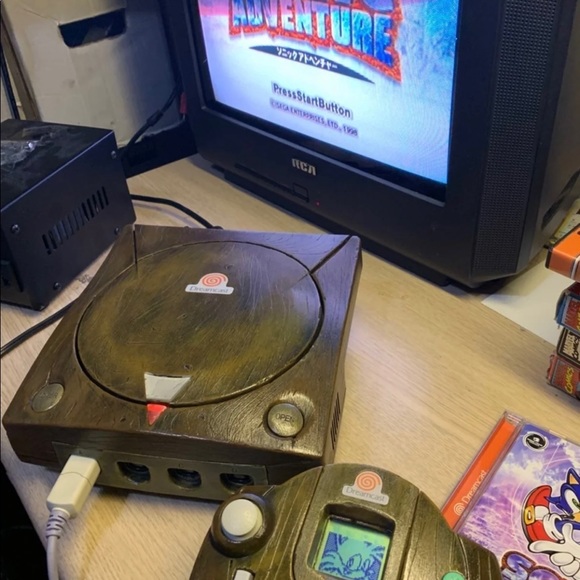 Custom Wooden Sega Dreamcast - Picture 8 of 10